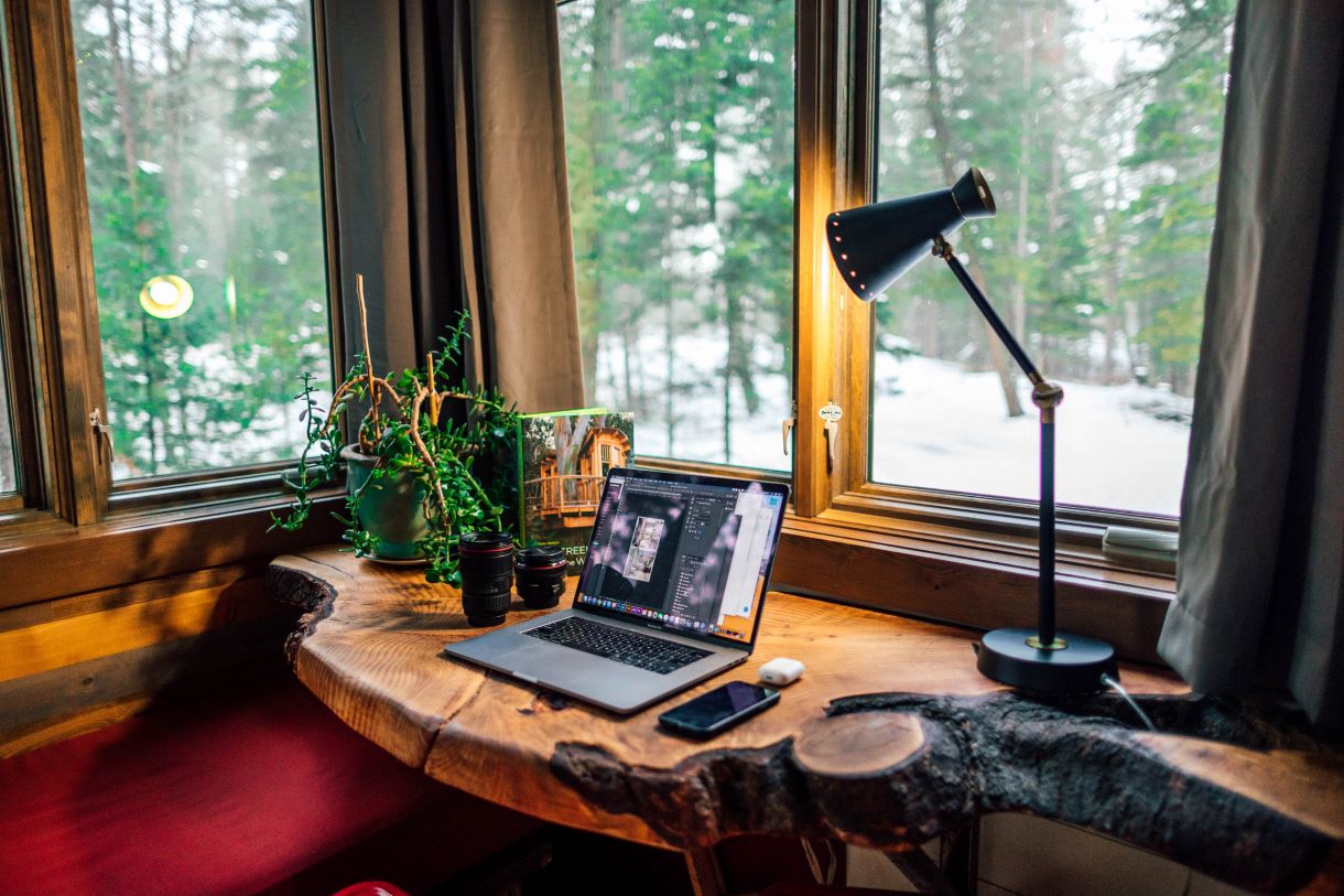 Live edge computer desk winter scene